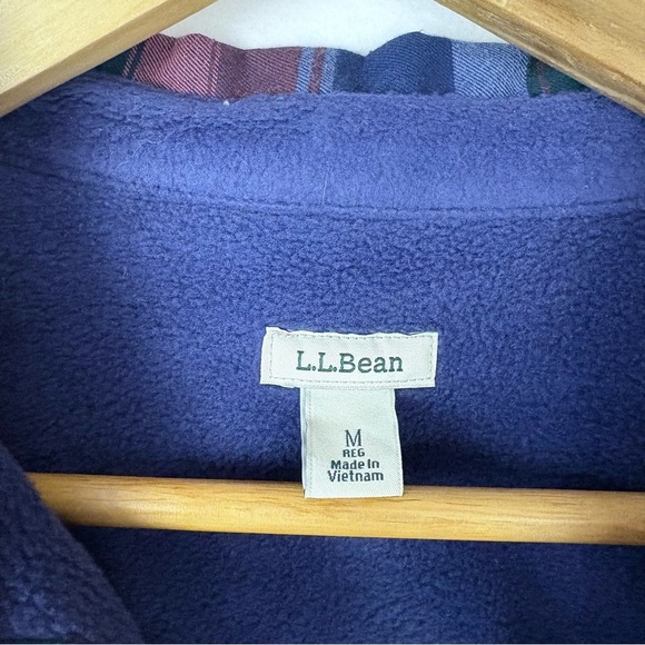 L.L. Bean Fleece Lined Plaid Button Down Shirt Jacket - Picture 4 of 8